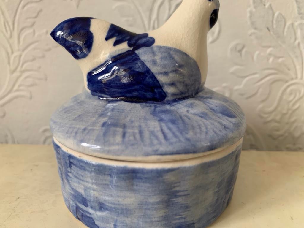 Delfts Blauw sieradenbakje met kip, Antiek en Kunst, Antiek | Keramiek en Aardewerk, Ophalen of Verzenden