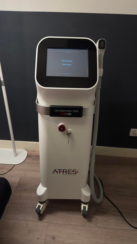 High-Power Diode Laser 4 Wave Ice - Ontharingslaser, Zakelijke goederen, Ophalen