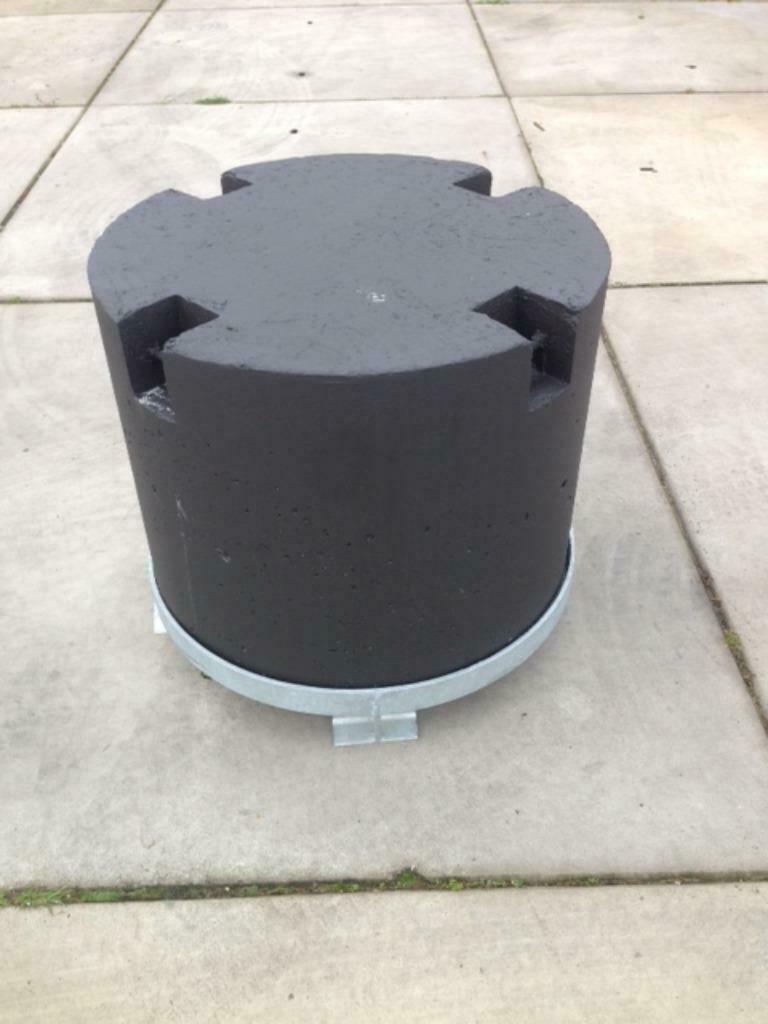 Betonblok Ballastblok 740 kilo tent blokken Roadblock, Ophalen of Verzenden, Nieuw