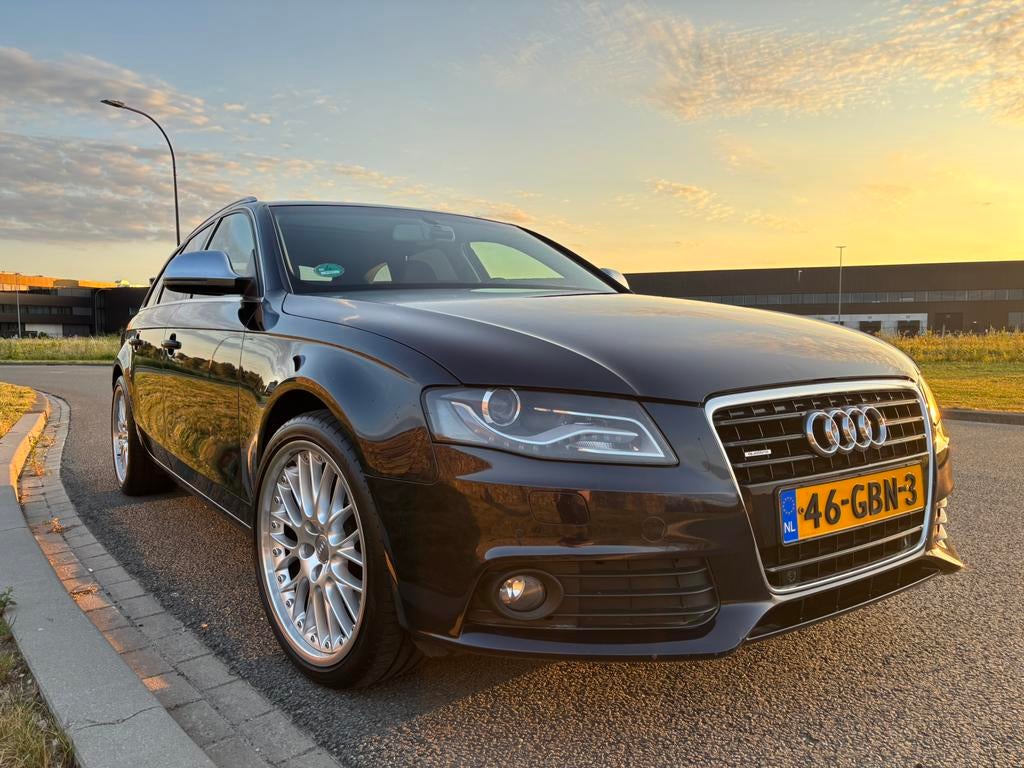 Audi A4 avant 3.2 quattro B&O standkachel motor revisie, Auto's, Automaat, Zwart, Parkeersensor, Blauw