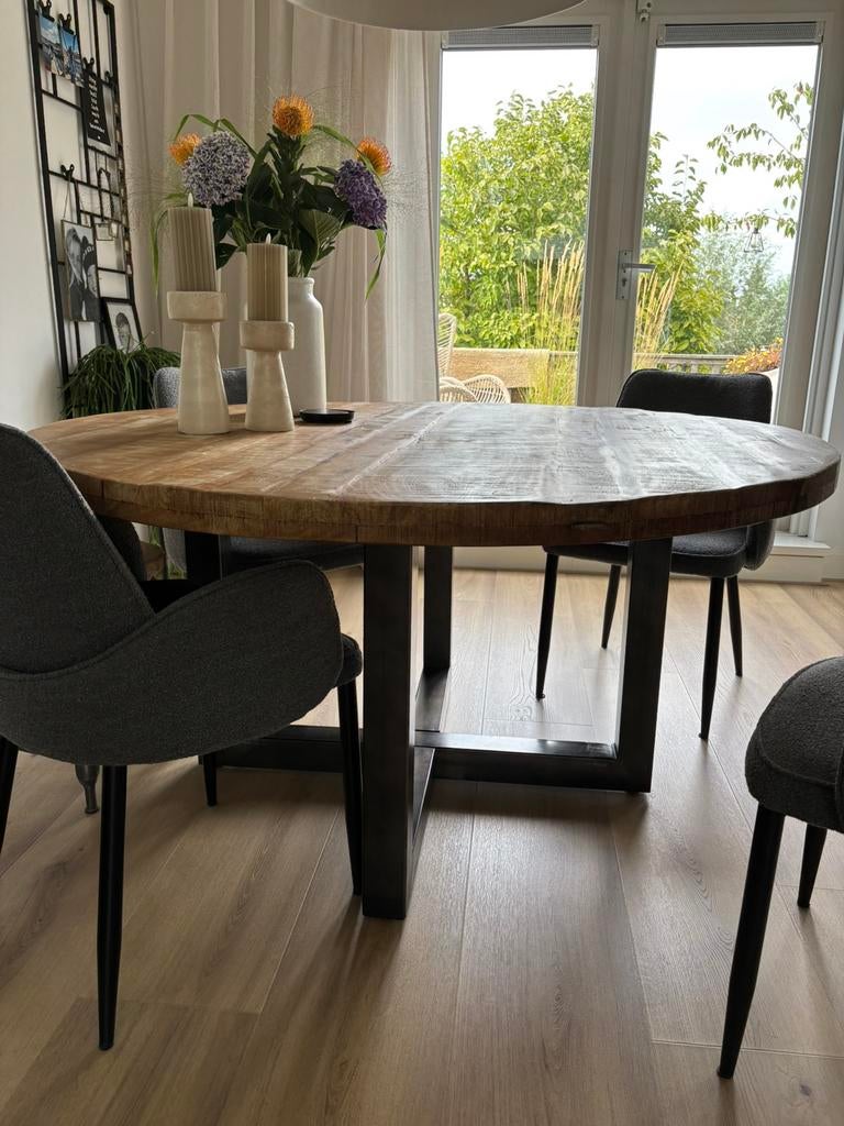 Mango houten ronde tafel 150cm doorsnee zgan, Ophalen, Rond, Zo goed als nieuw, Vijf personen of meer
