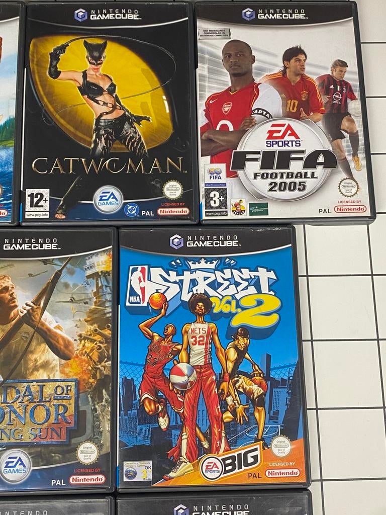 Nintendo GameCube Bundel: TimeSplitters TY2 NBA Street 2, Www.nintendo.com, Ophalen of Verzenden, Zo goed als nieuw, 3 spelers of meer