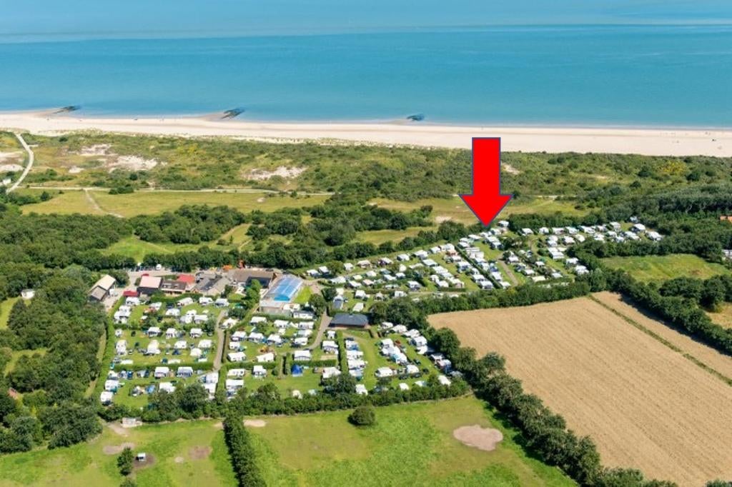 7 meter lange caravan te huur in de duinen van Renesse