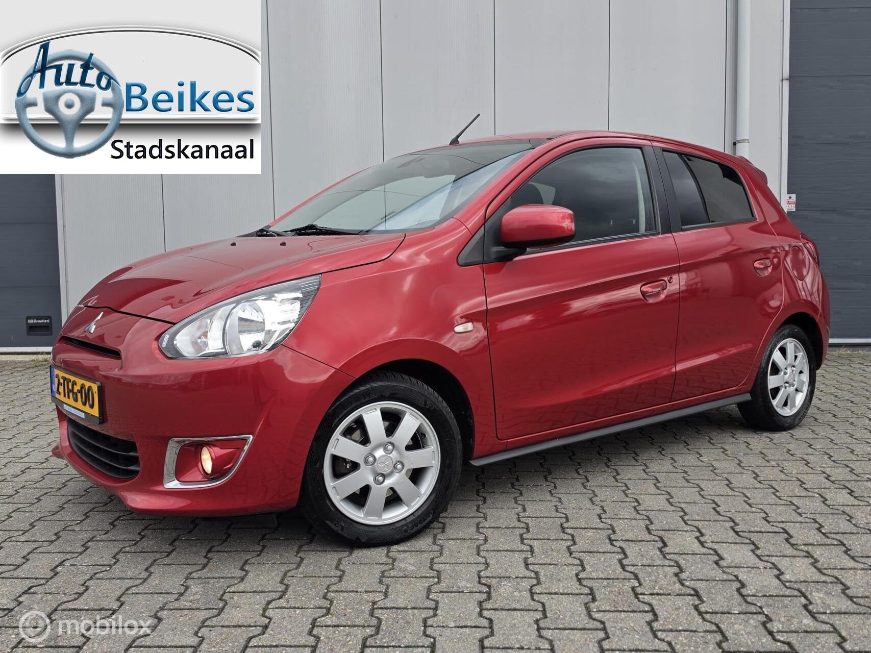 Mitsubishi Space Star 1.0 Intense, Voorwielaandrijving, Euro 5, Gebruikt, Zwart