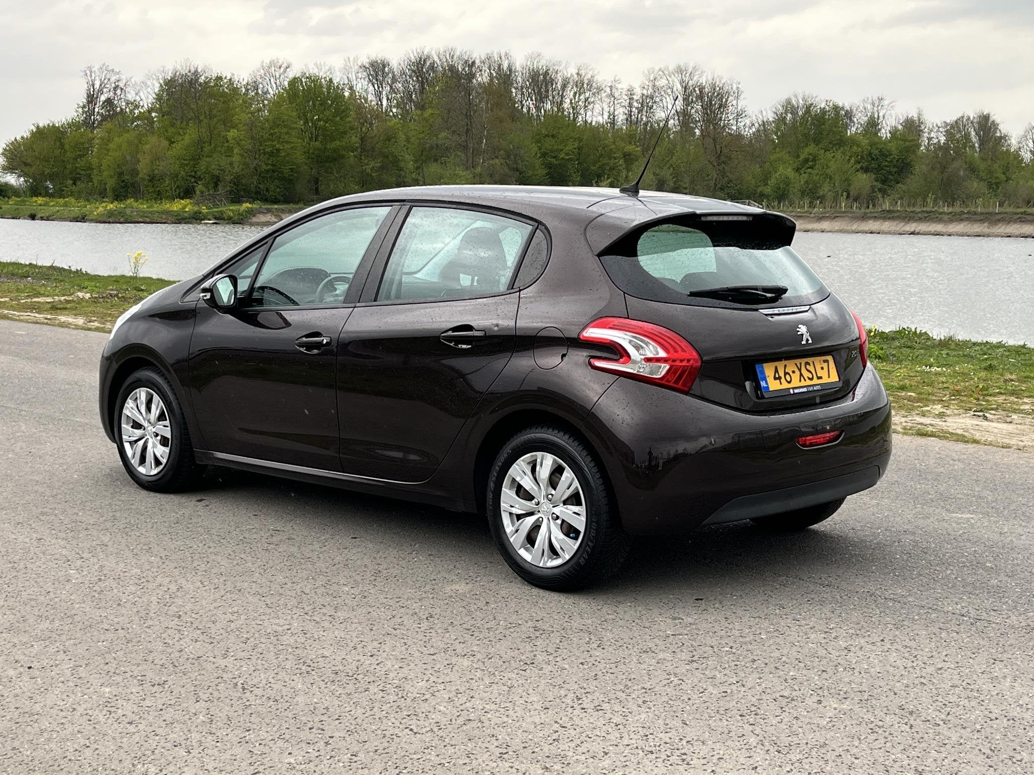 Peugeot 208 1.2 VTi Blue Lease, Voorwielaandrijving, Euro 5, Stof, Gebruikt