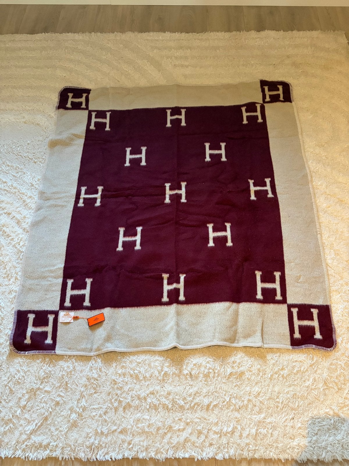 Nieuw Hermes avalon Plaid Rood/Paars met H-patroon, Huis en Inrichting, Rood, Wol, Nieuw, Ophalen of Verzenden
