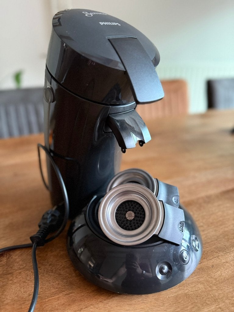 Philips Senseo koffiezetapparaat - Zwart, Witgoed en Apparatuur, Ophalen, Afneembaar waterreservoir, Koffiepads en cups, Koffiemachine