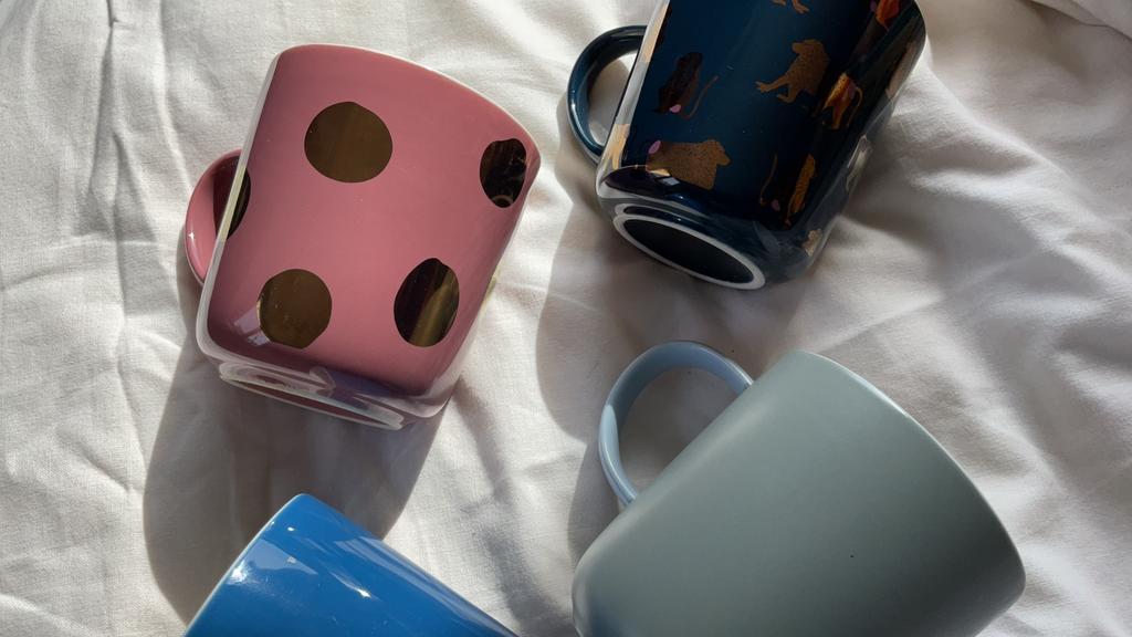 Hema chicago 4 koffie mokken ,prijs is per stuk, Gebruikt, Keramiek, Ophalen of Verzenden, Overige stijlen