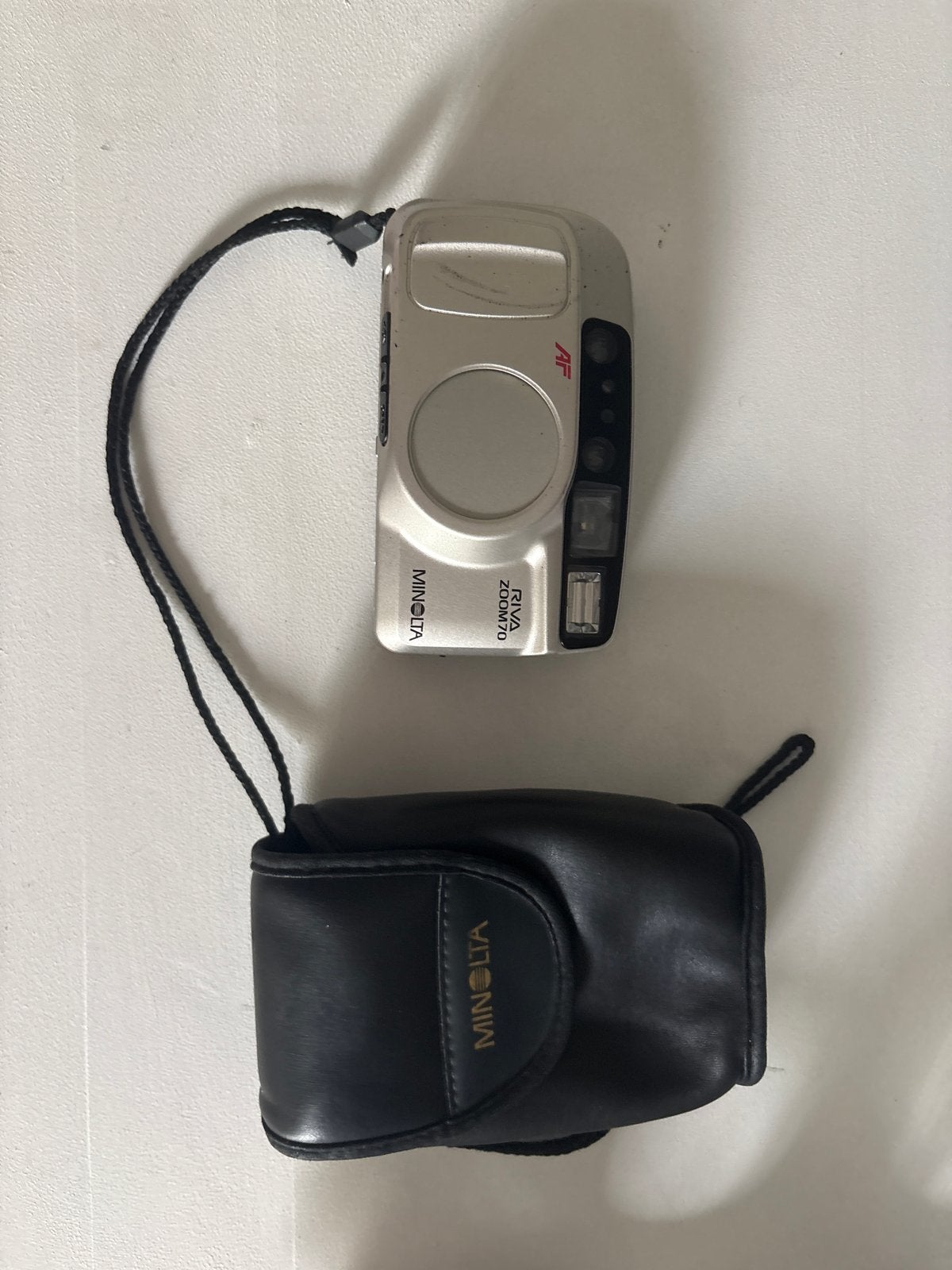 Minolta Riva Zoom 70W Compact Camera met hoesje, Audio, Tv en Foto, Fotocamera's Analoog, Ophalen, Gebruikt, Compact, Minolta
