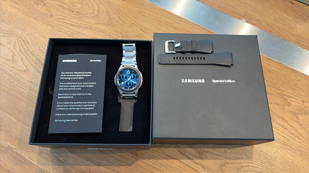 Samsung Galaxy watch I Special Edition, Gebruikt, Zwart, Ophalen of Verzenden, Waterdicht