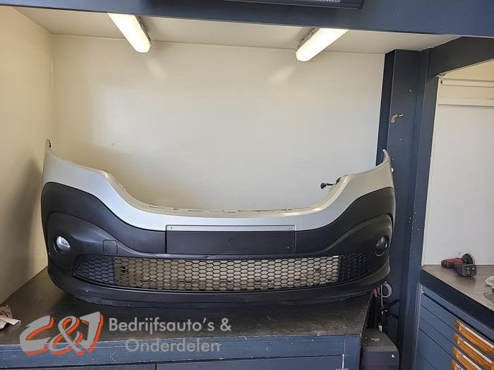 Voorbumper van een Renault Trafic, Auto-onderdelen, Gebruikt, -, Renault, -