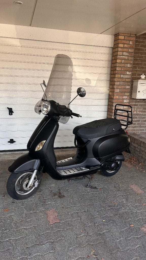 Snor Scooter Agm mat zwart, Gebruikt, Benzine, Ophalen, Overige merken