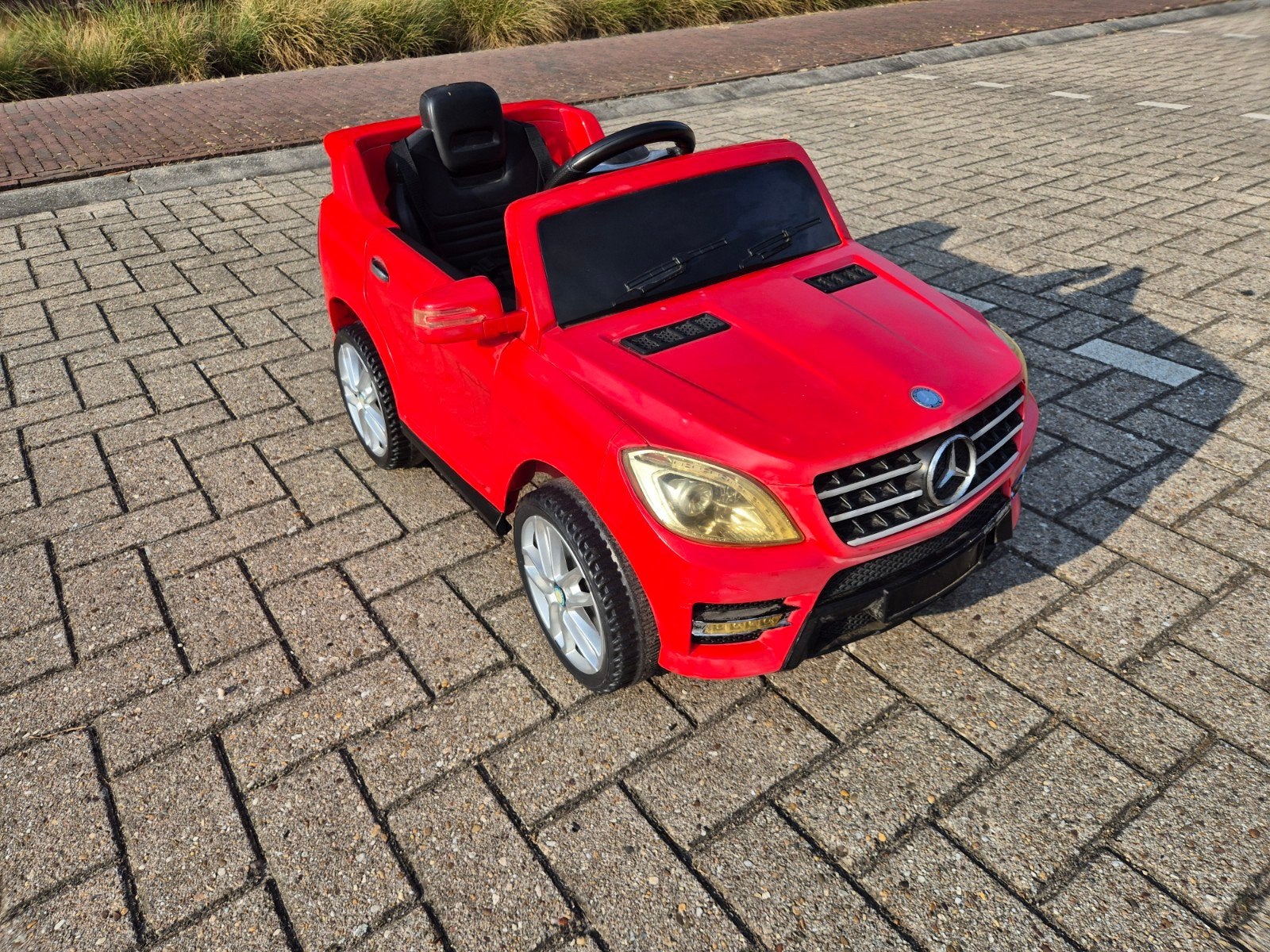 Rode Mercedes-Benz kinderauto, Ophalen, Gebruikt