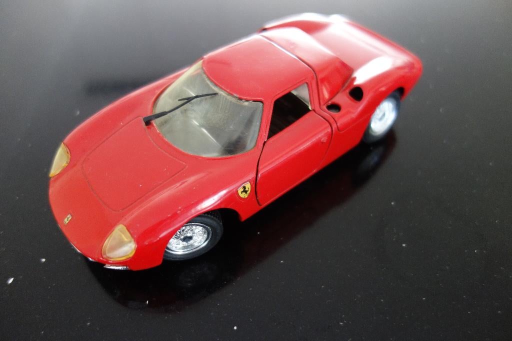 Modelauto Ferrari 250 Le Mans 1:24, Ophalen of Verzenden, Zo goed als nieuw, Auto, Bburago