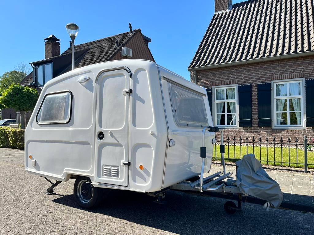 Stijlvolle & Stoere Predom N126D – volledig gerenoveerd, Caravans en Kamperen, Caravans, Treinzit, Tot en met 3, Predom, Reservewiel