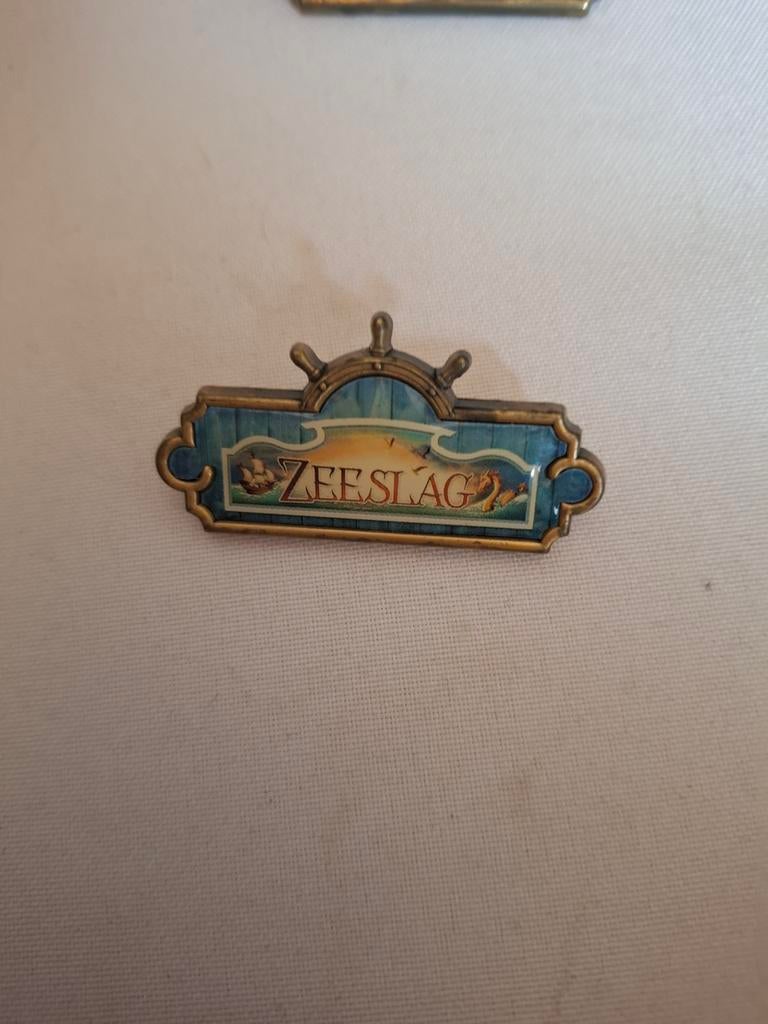 Efteling Game Gallery Pin Zeeslag, Ophalen, Zo goed als nieuw, Button of Speldje