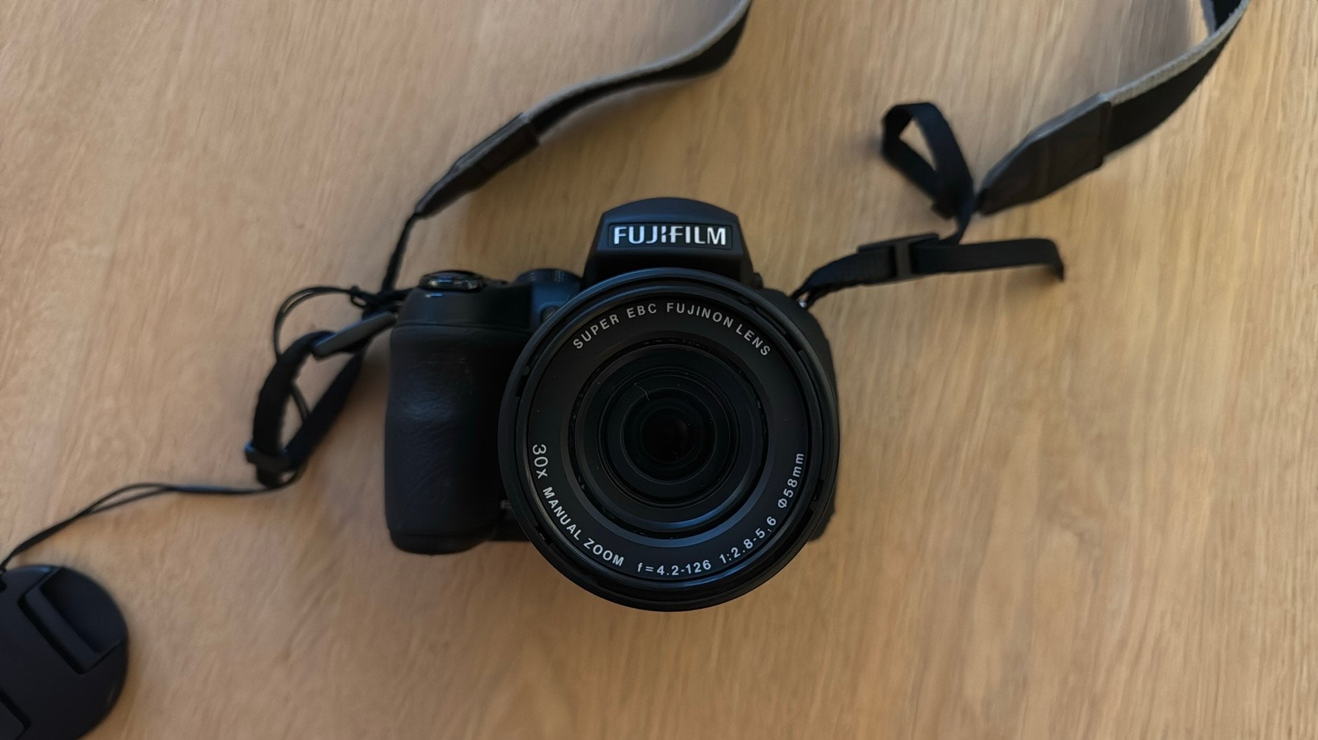 Fuji FinePix HS35EXR Bridgecamera –met tas en accessoires!, Ophalen, Gebruikt, Ingebouwde flitser, Fujifilm