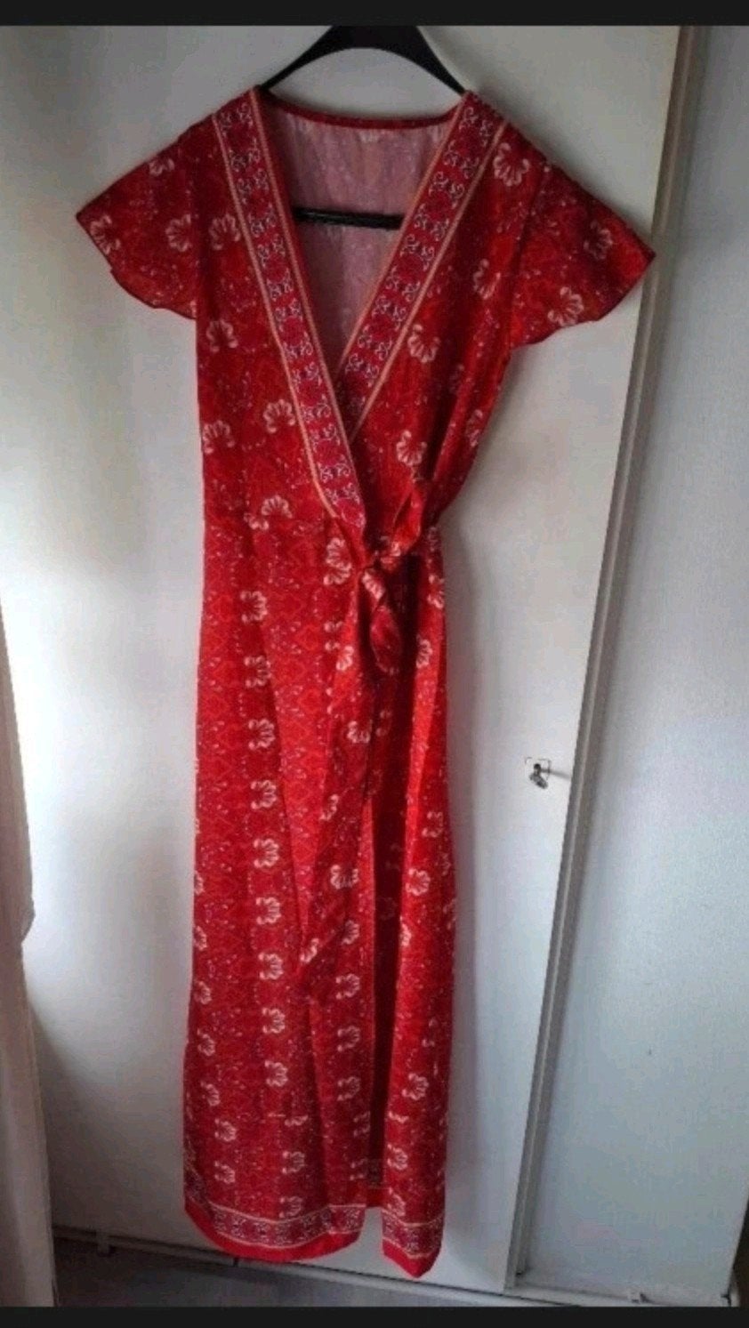Rode Bohemian Maxi Wikkeljurk met Bloemenprint – Maat S (36), Verzenden, Nieuw, Maat 36 (S), Rood