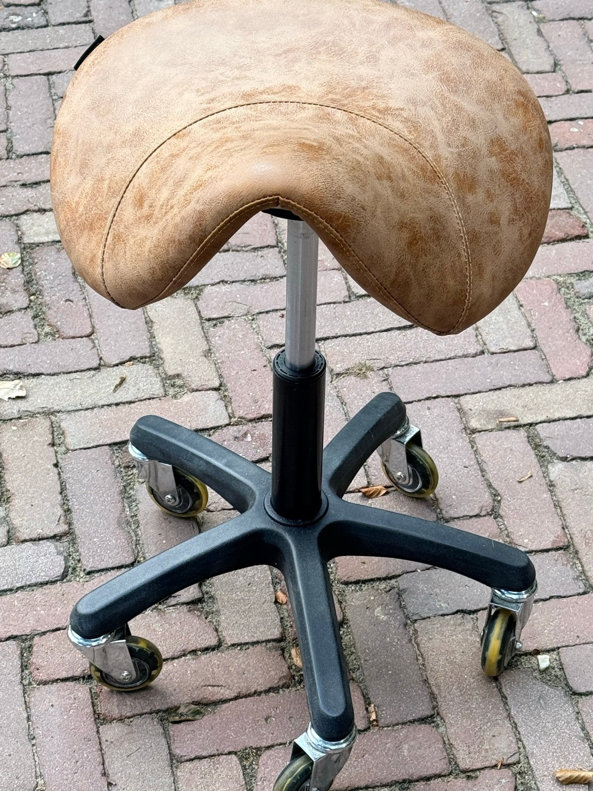 Kruk voor kapper of schoonheidsspecialist - In hoogte verste, Ophalen, In hoogte verstelbaar, Zo goed als nieuw, Overige materialen