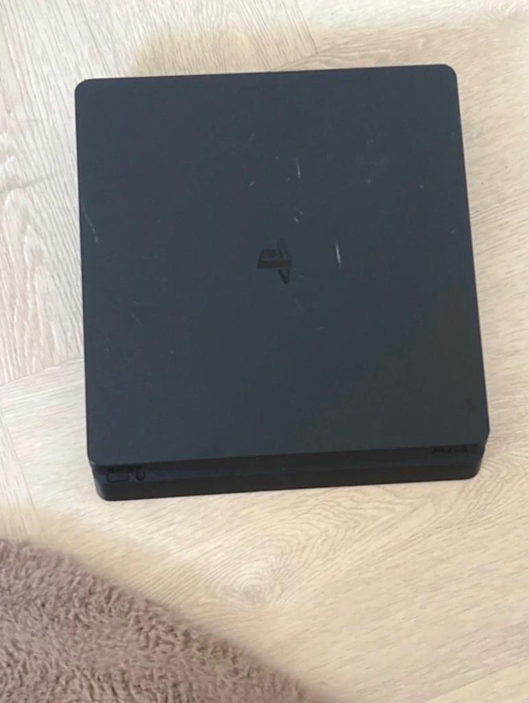 PlayStation 4, Spelcomputers en Games, Spelcomputers | Sony PlayStation 4, Ophalen of Verzenden, Gebruikt, Met 1 controller, Slim