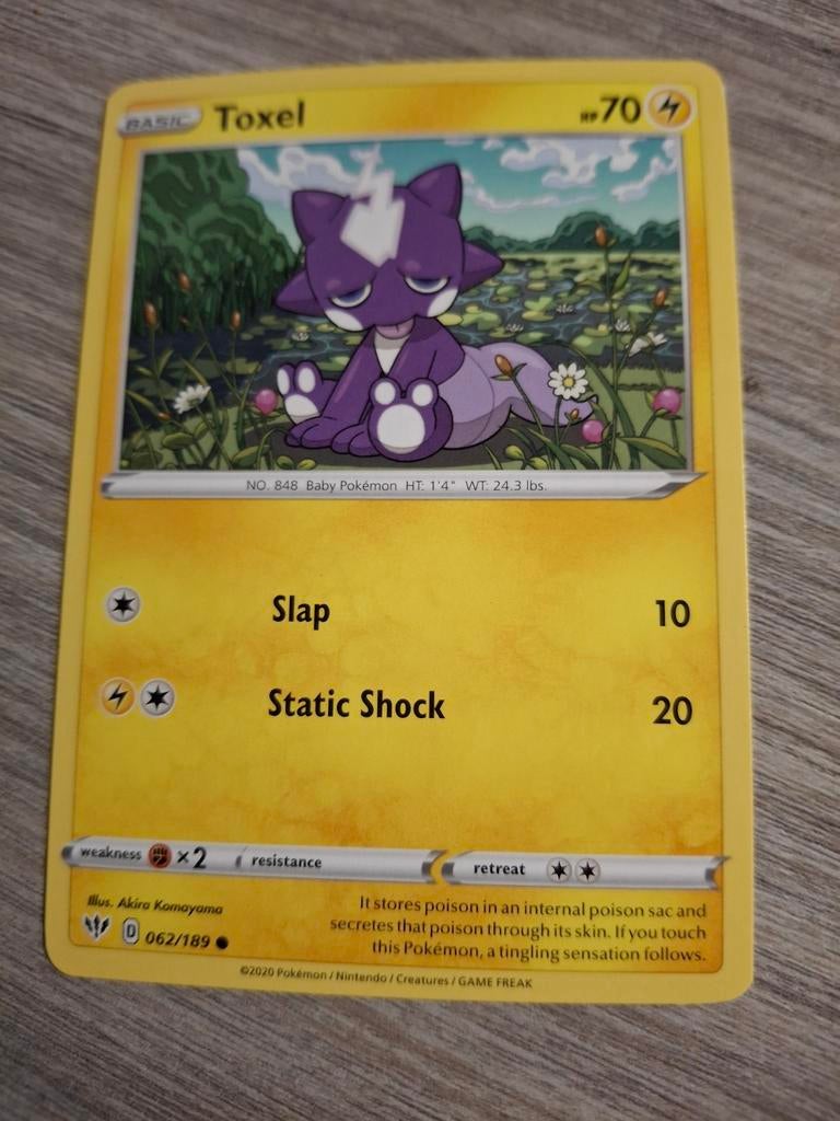 Pokémon Toxel Kaart - Basic, HP70, D 062/189, Ophalen of Verzenden, Zo goed als nieuw, Losse kaart