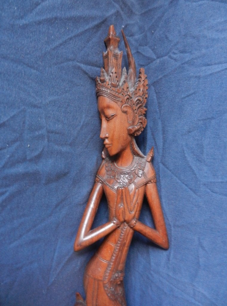 Hoog houten sculptuur Prinses met hert Indonesie Bali h 58,2, Handgemaakt, Beeld, Hout, Bruin