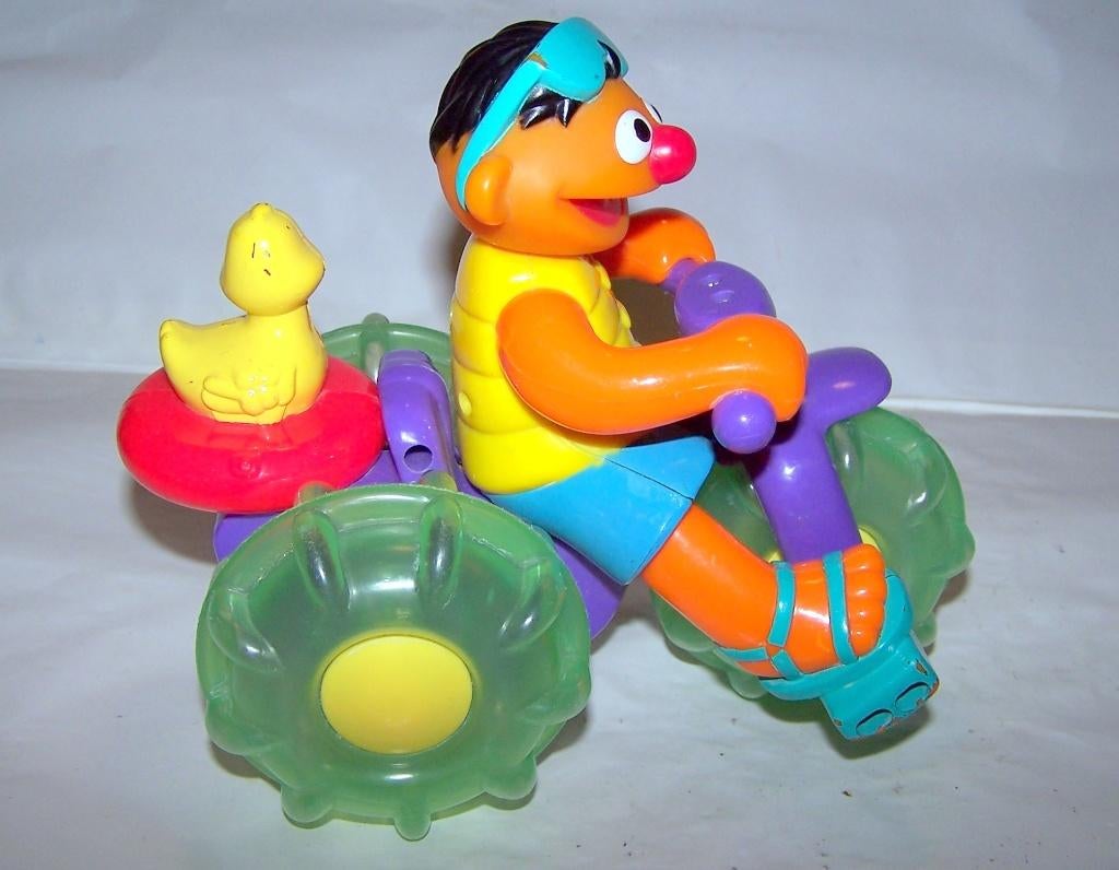 Prachtige grote Ernie op Trike met trekmechanisme. Izgs., Kinderen en Baby's, Ophalen of Verzenden, Zo goed als nieuw, Jongen of Meisje