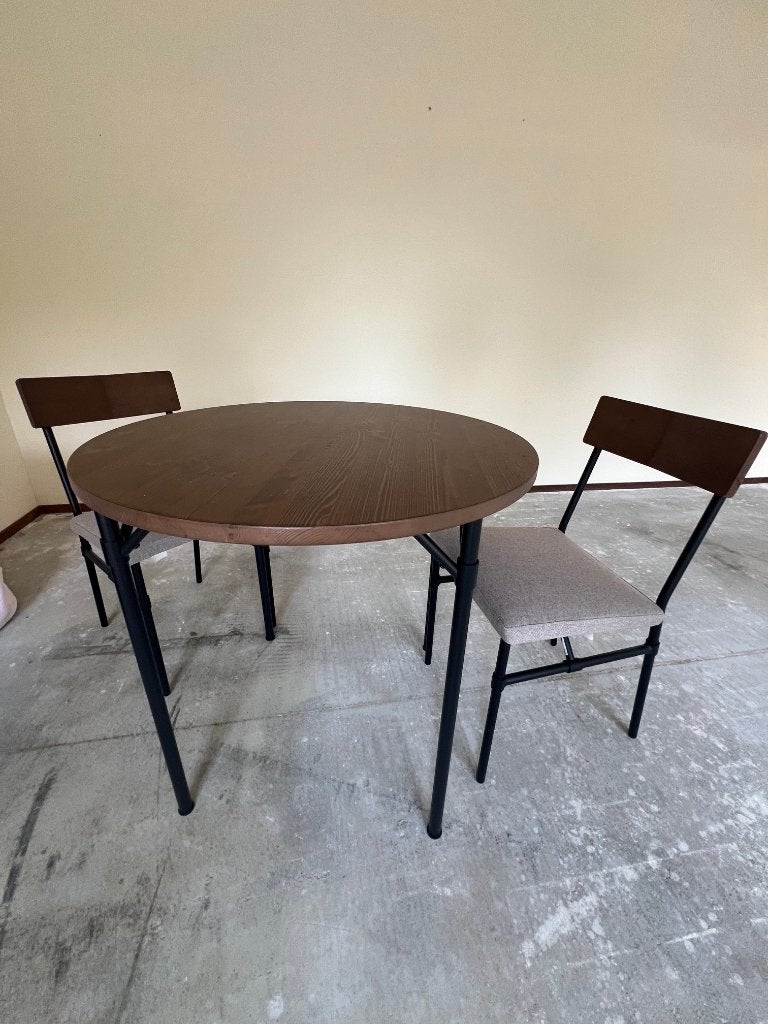 Tafel en 2x stoeltje., IKEA, Overige materialen, Ophalen, Overige stijlen