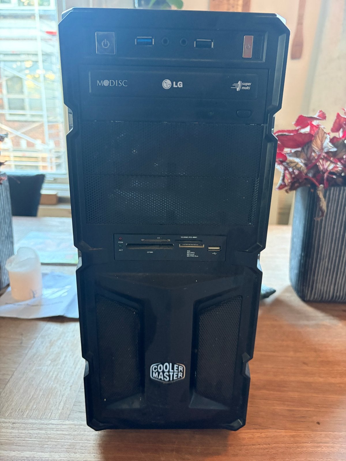 Game PC voor onderdelen / opknapper, Ophalen, Gaming, Niet werkend, Met videokaart
