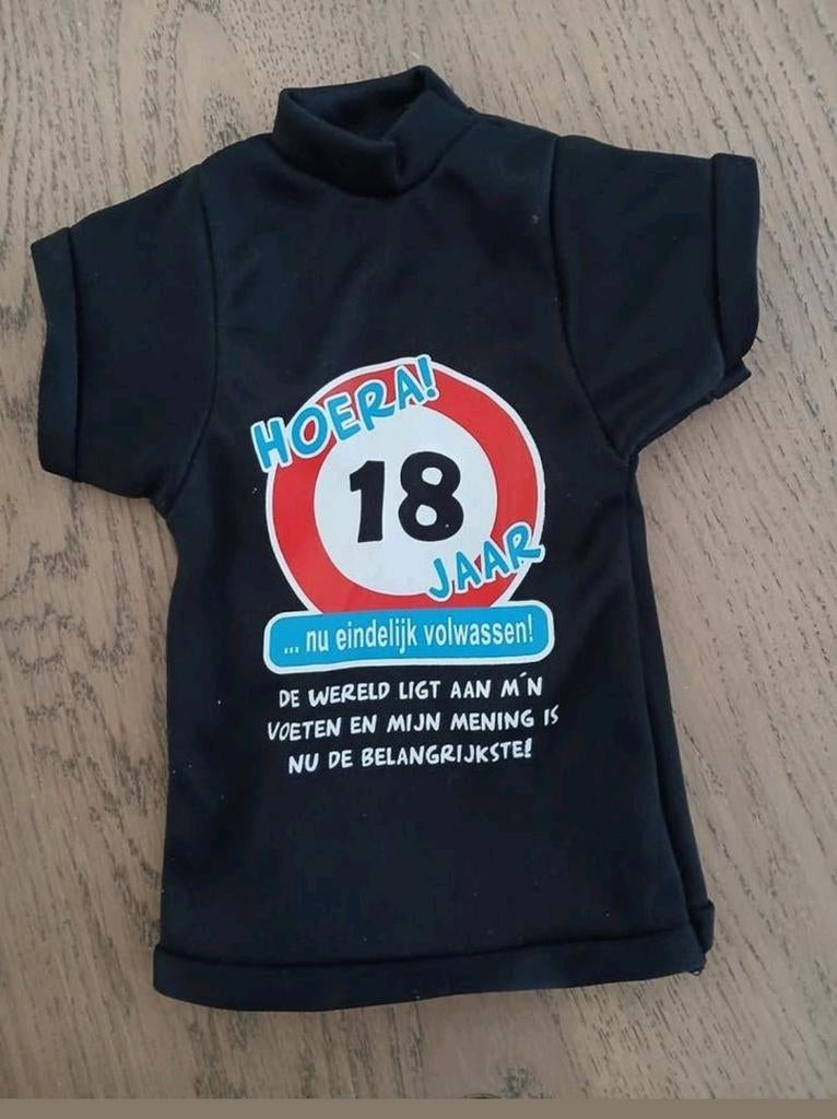 Mini shirtje voor een drank fles, Ophalen, Zo goed als nieuw, Versiering, Verjaardag