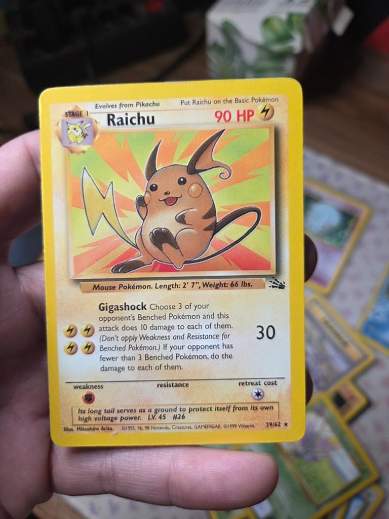 Raichu 29/62 Fossil 1999 Wotc, Hobby en Vrije tijd, Verzamelkaartspellen | Pokémon, Ophalen of Verzenden, Zo goed als nieuw, Losse kaart