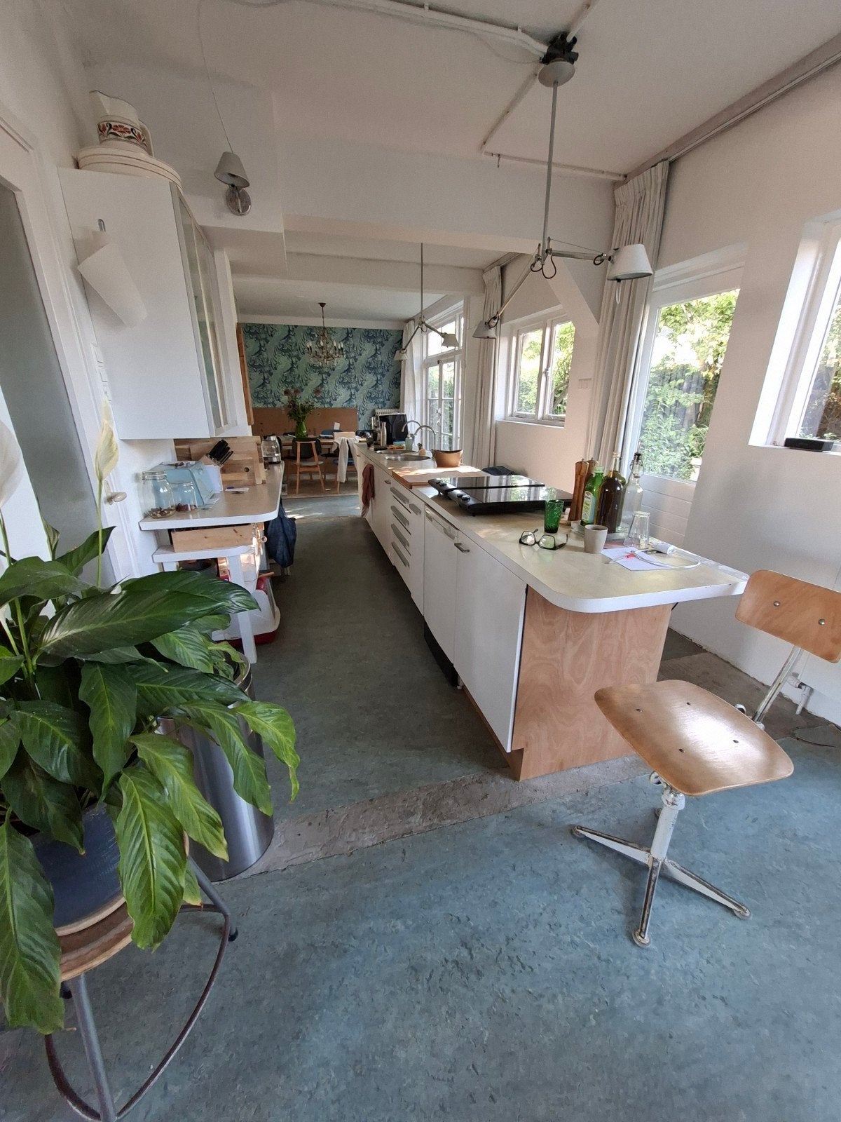 Keukeneiland incl apparatuur 10 augustus: GRATIS, Huis en Inrichting, Stoffering | Vloerbedekking, Ophalen, Gebruikt, Tapijt