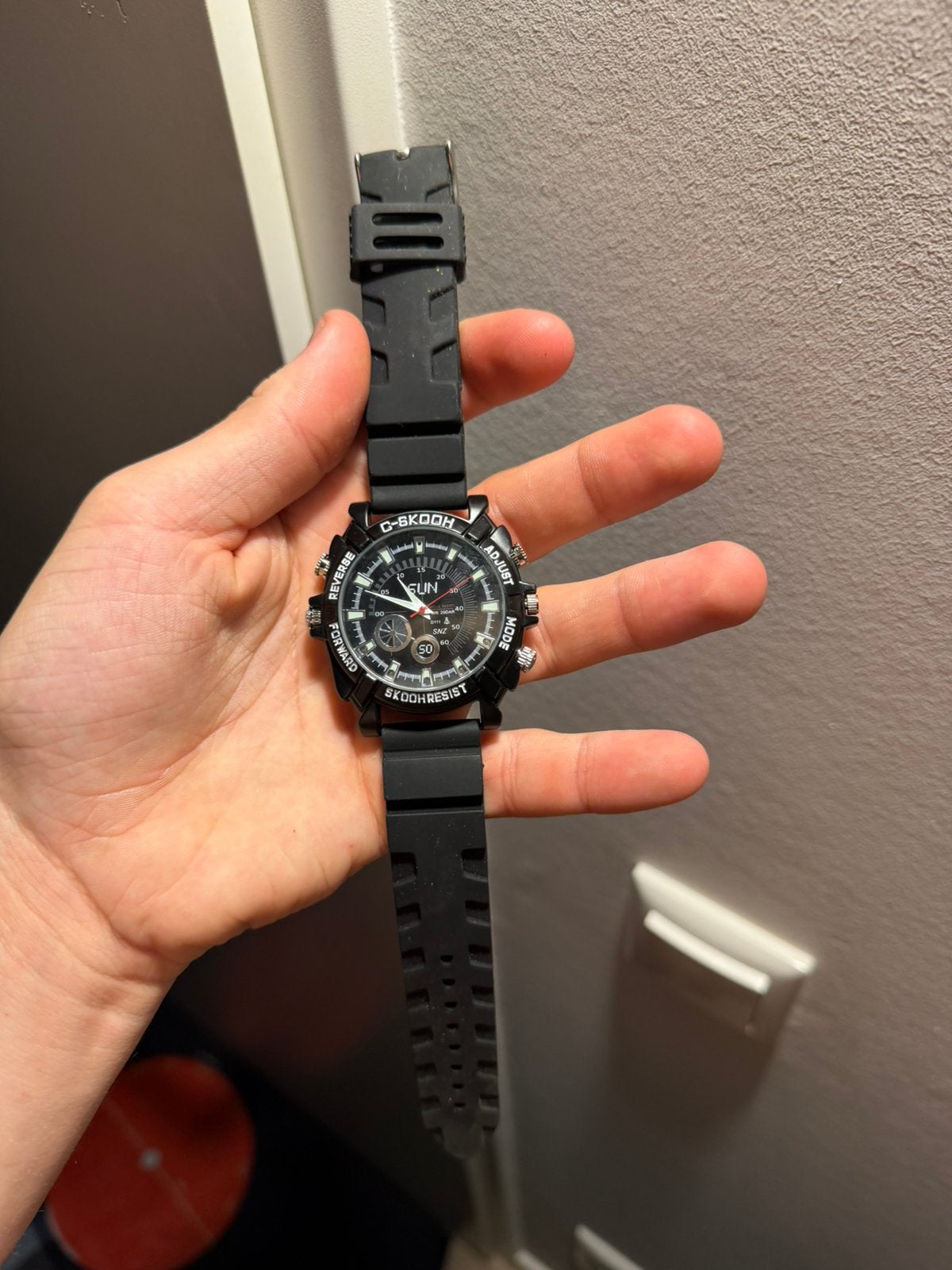 Skooh Resist Spy horloge 1080P – 32GB – Nachtzicht, Ophalen of Verzenden, Zo goed als nieuw