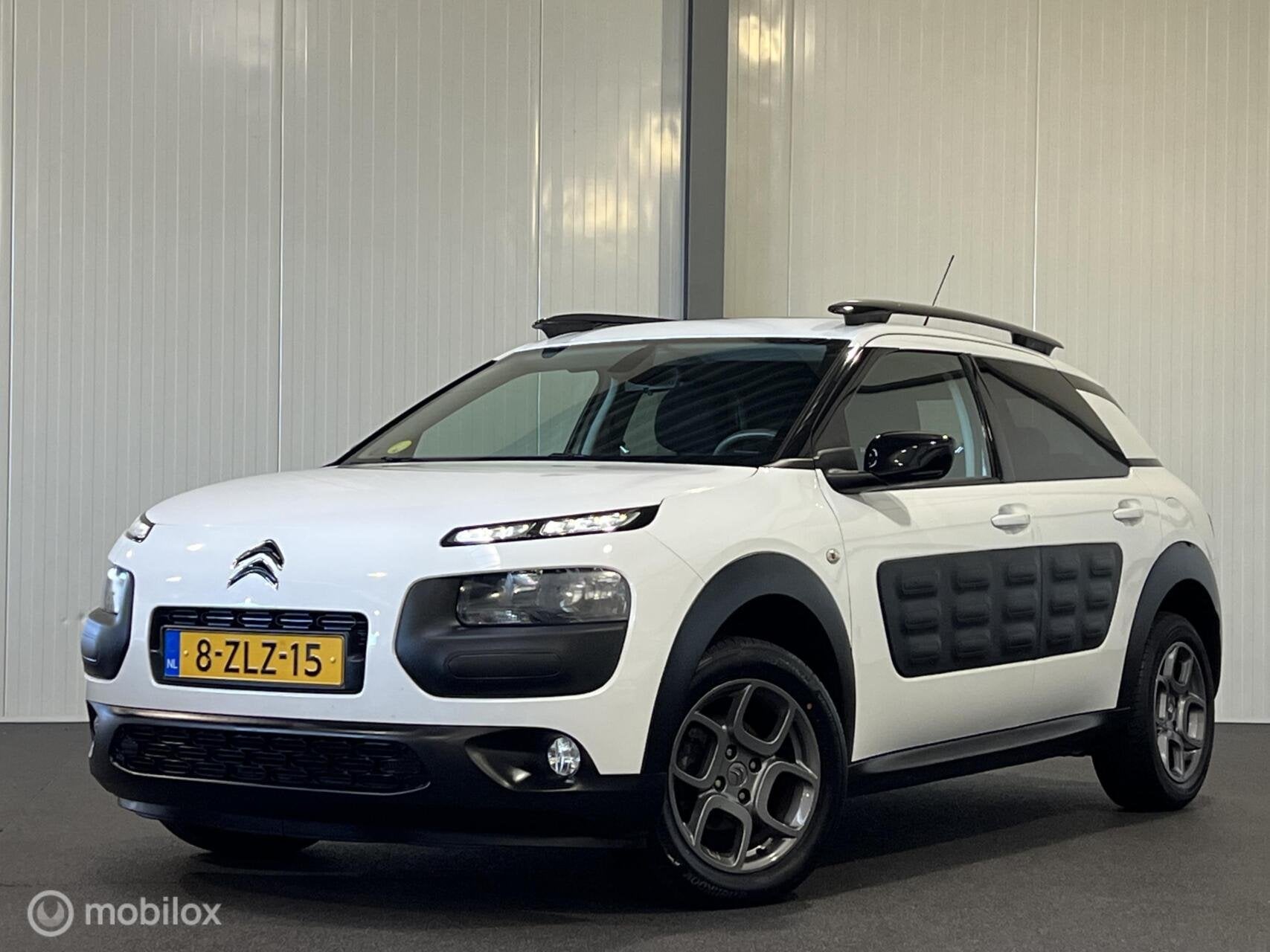 Citroen C4 Cactus 1.6 e-HDi AUTOMAAT Shine [ NAP panorama tr, Euro 5, 565 kg, 4 cilinders, 96 €/maand