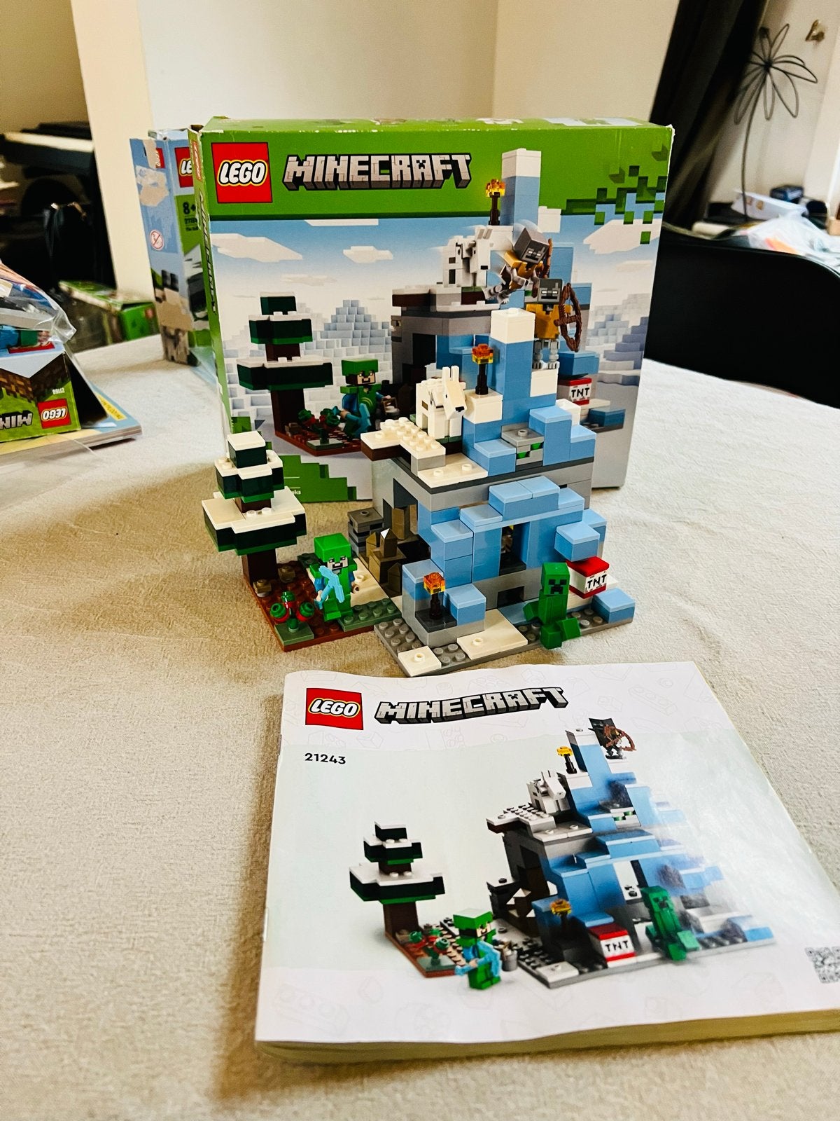 Lego Minecraft De Ijsbergtoppen 21243 Complete Set, Ophalen of Verzenden, Zo goed als nieuw, Lego