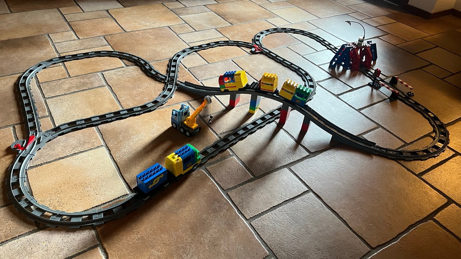 Grote Lego Duplo Treinset met brug en accessoires, Ophalen of Verzenden, Zo goed als nieuw, Inclusief accessoires, Complete set