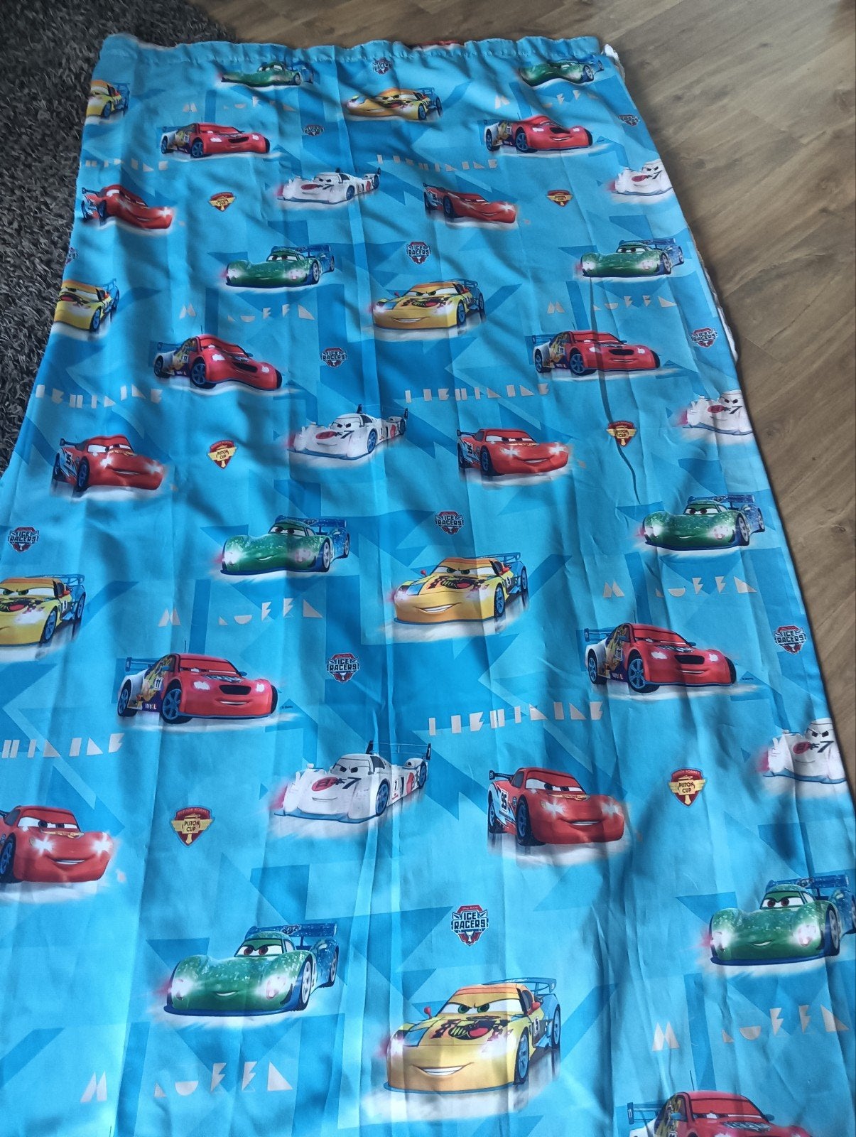 Cars Gordijn - Bliksem McQueen - Blauw - 248langx137 cm 2x, Ophalen of Verzenden, Gebruikt, Blauw, Gordijn