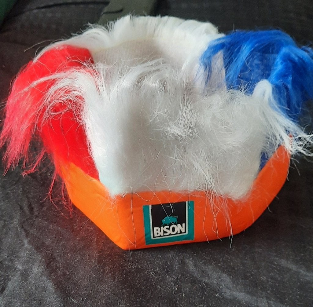 2 x Oranje hoofdband met veren uitgegeven door bison, Ophalen of Verzenden, Nieuw, Hoed of Pruik, Oranje of Koningsdag