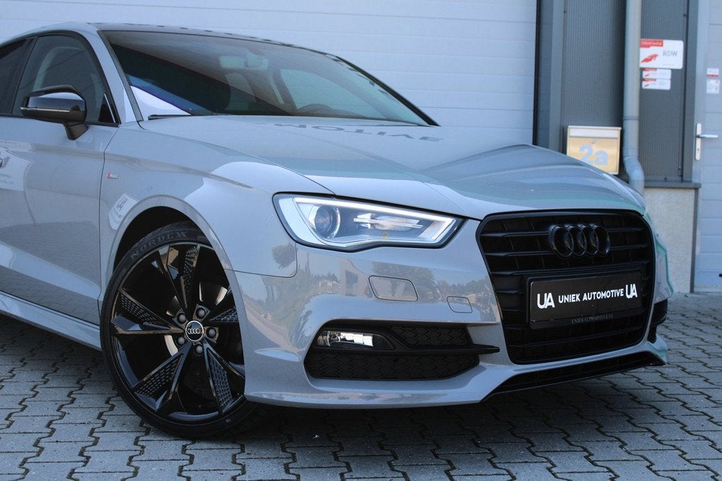 Audi A3 Limousine 1.4 TFSI Ambiente Pro Line S | S-LINE | NA, Gebruikt, 4 cilinders, 1210 kg, 650 kg
