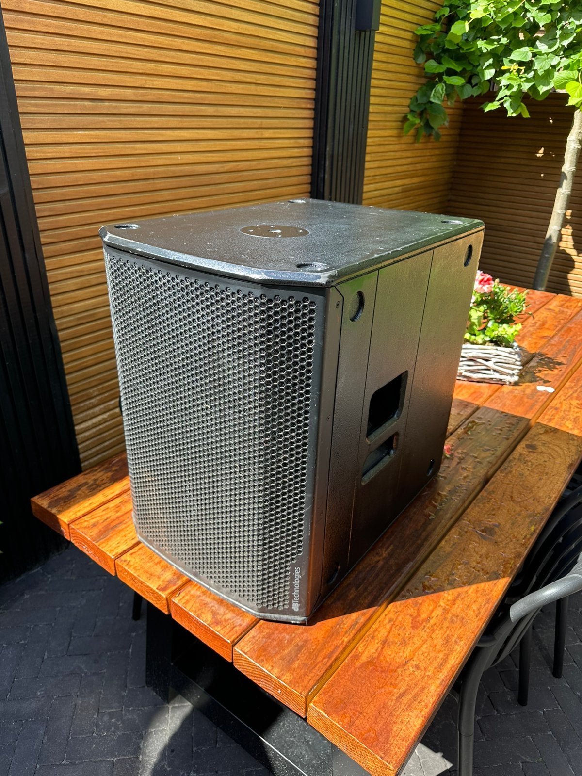 dB Technologies Sub 615 Actieve Subwoofer, Audio, Tv en Foto, Luidsprekers, Gebruikt, Subwoofer, 120 watt of meer, Overige merken