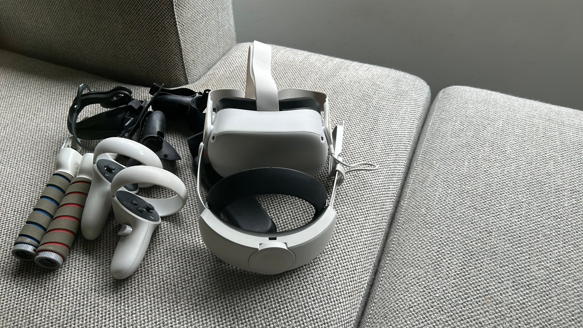 Meta Quest 2 VR-bril + batterij-hoofdband + access, Spelcomputers en Games, Ophalen of Verzenden, Zo goed als nieuw, Overige platformen
