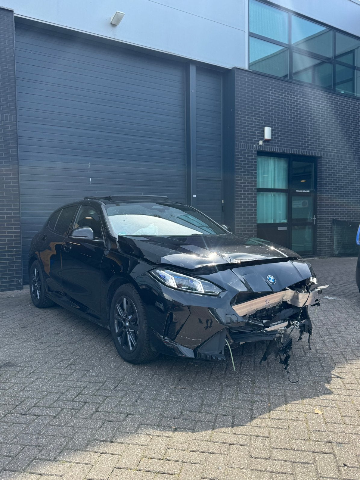 BMW 1-serie 120 M Sport Design Edition BTW PANO KEYLESS CAM, Auto diversen, Zwart, Hybride Elektrisch/Benzine, BMW, 1499 cc