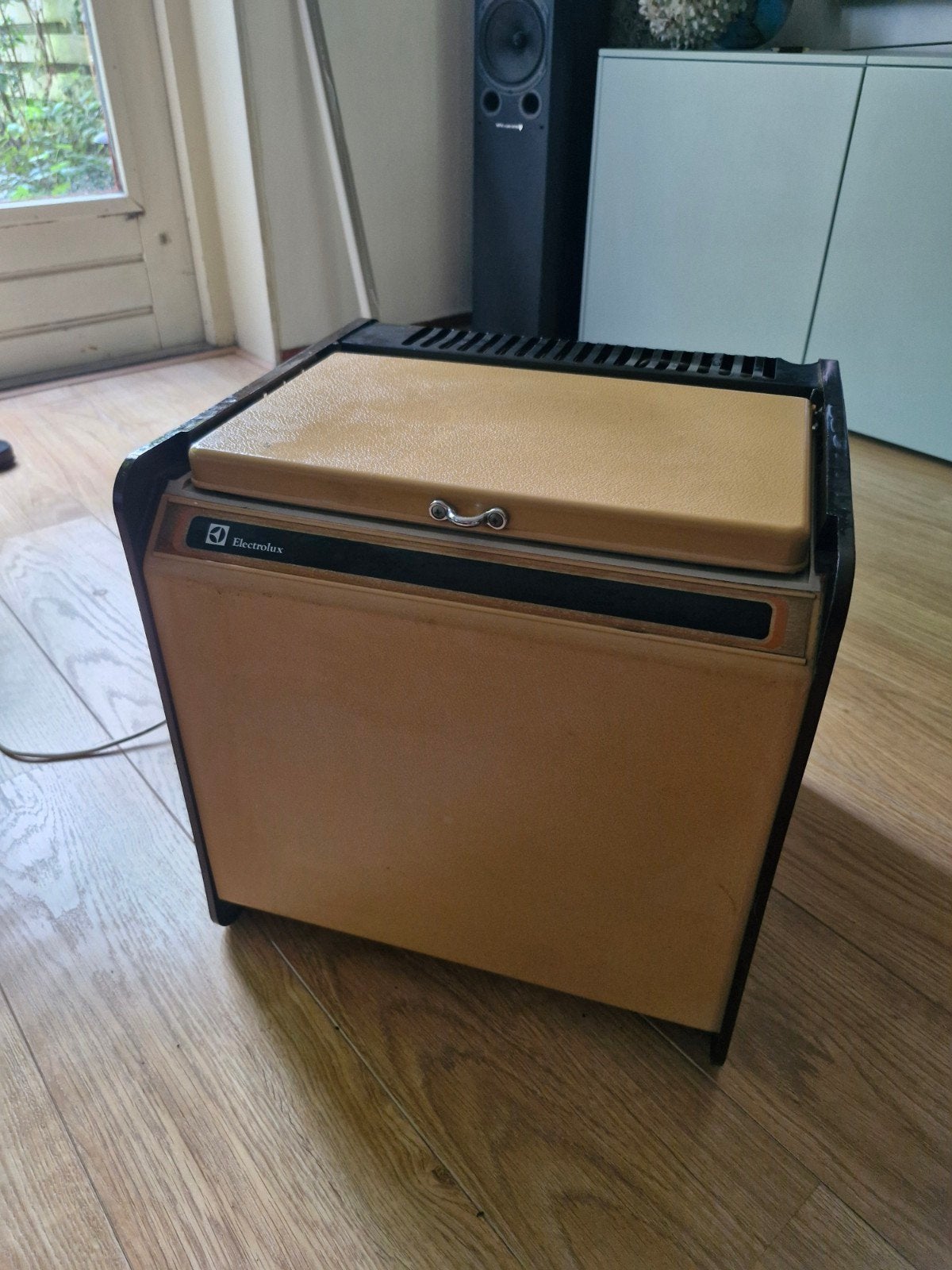 Electrolux RC 110 C Koelbox - 12V/220V of gas, Ophalen, Gebruikt, Koelbox, Elektrisch