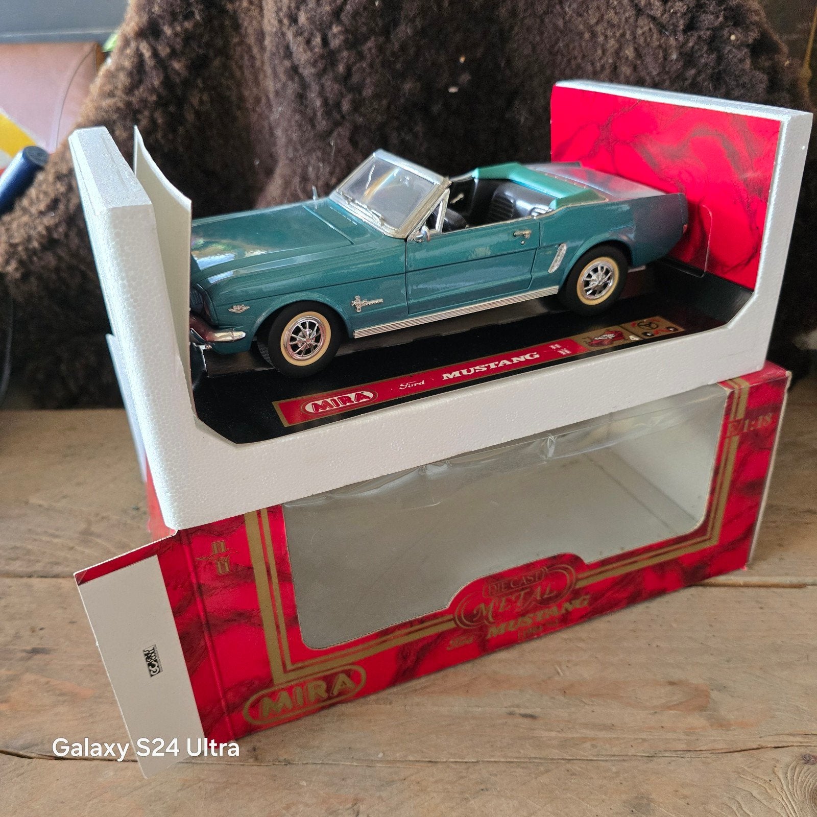 Ford Mustang Convertible uit 1964, Hobby en Vrije tijd, Modelauto's | 1:18, Ophalen of Verzenden