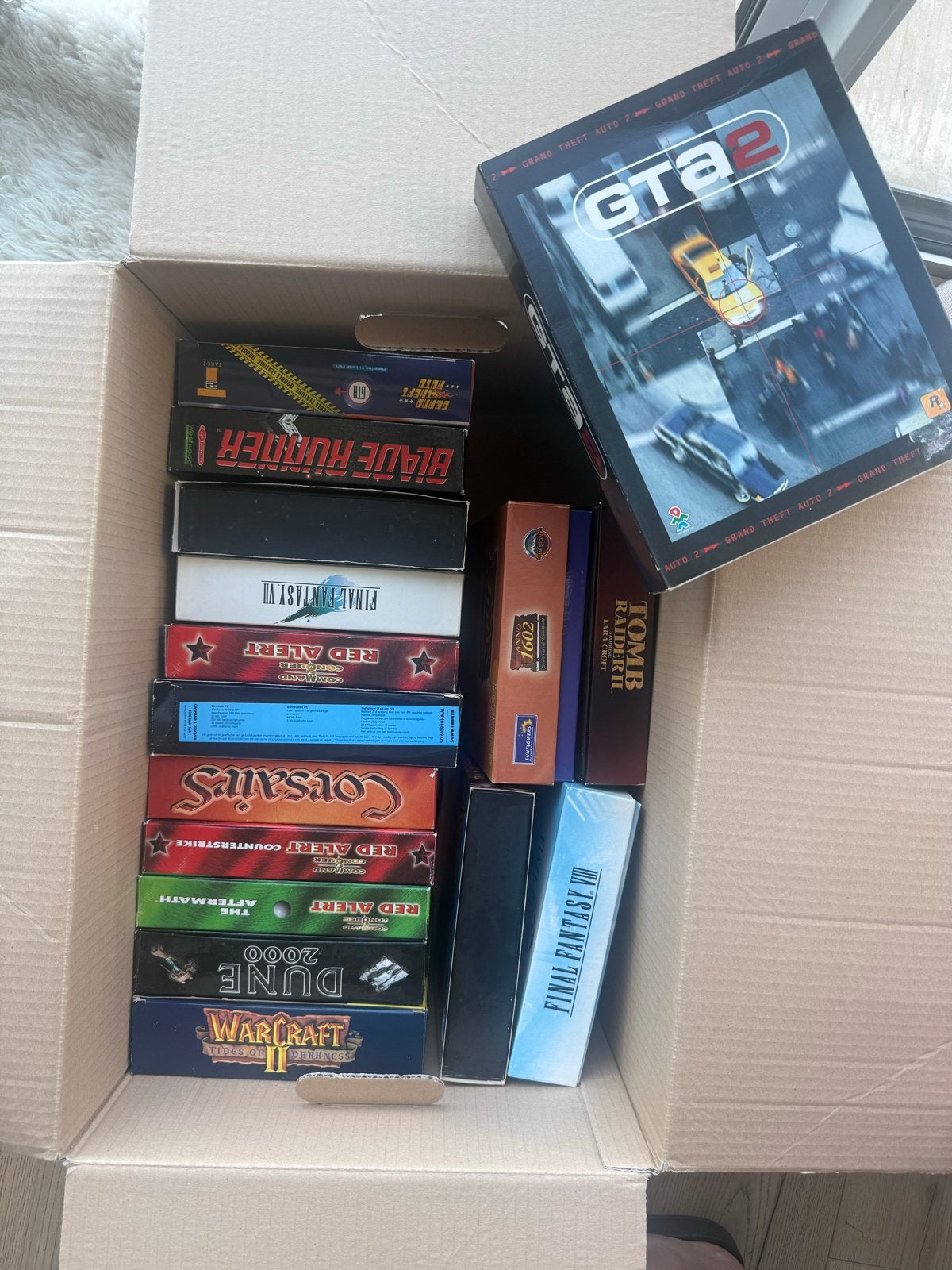 Grote verzameling PC games in big box - Zeer goede staat, Overige genres, 1 speler, Ophalen of Verzenden, Zo goed als nieuw