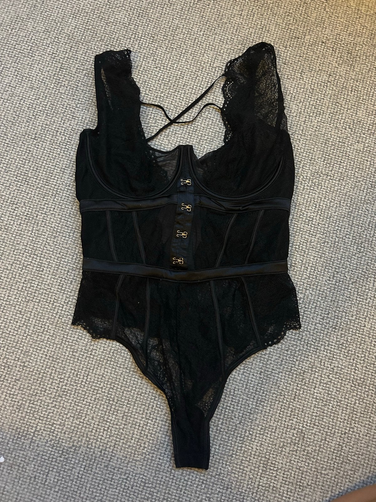 Kanten body Hunkemöller 75E - Erg goede staat, Ophalen of Verzenden, Zwart, Body of Korset