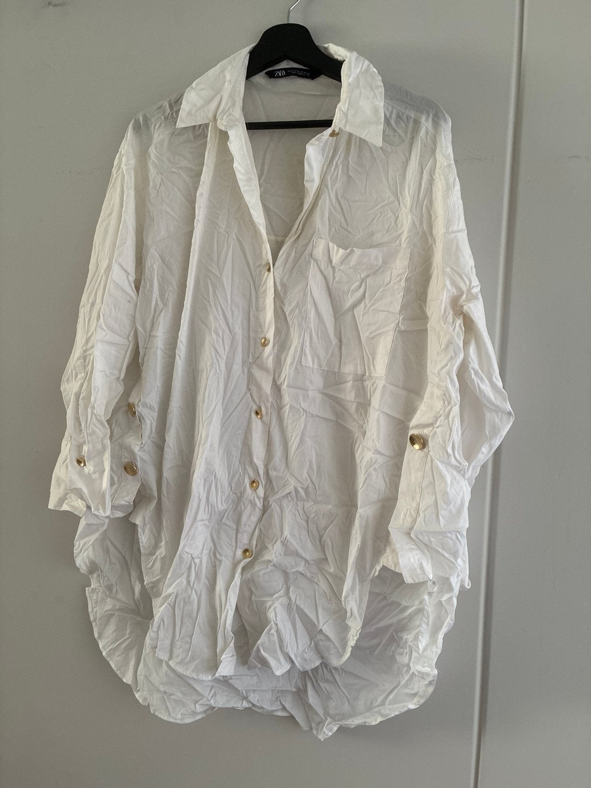 Witte oversized blouse met gouden knopen, Ophalen of Verzenden, Zo goed als nieuw, Maat 34 (XS) of kleiner, Wit