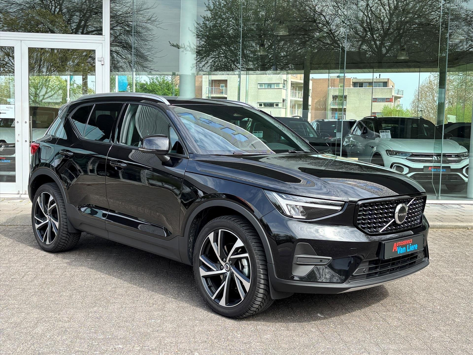 Volvo Xc40 2.0 B4 Core Business| Harman Kardon| Camera|Blis|, Gebruikt, 4 cilinders, Alcantara, Zwart