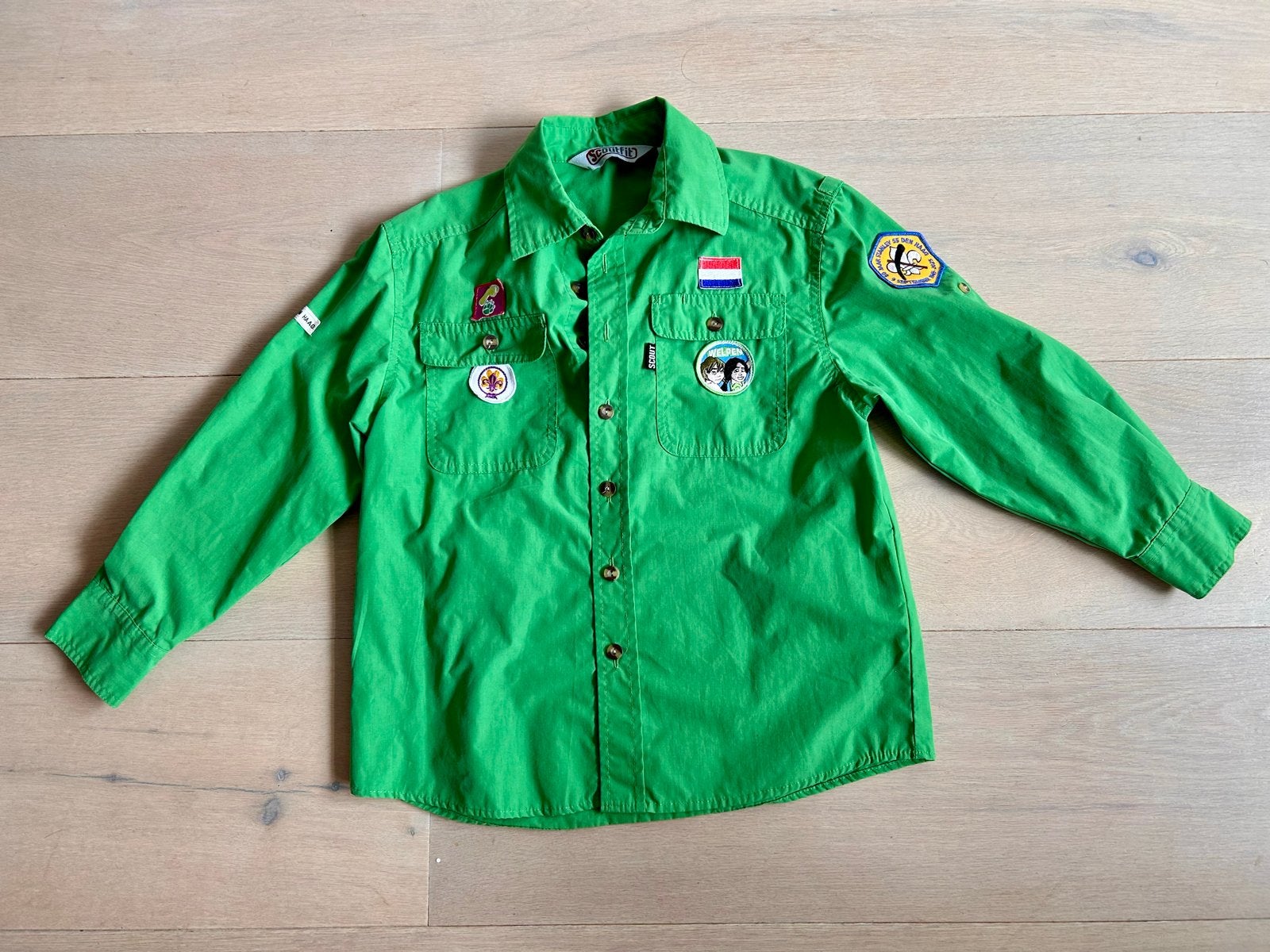 Scoutfit blouse maat 134 - Groen scouting uniform, Kinderen en Baby's, Ophalen of Verzenden, Zo goed als nieuw, Jongen of Meisje