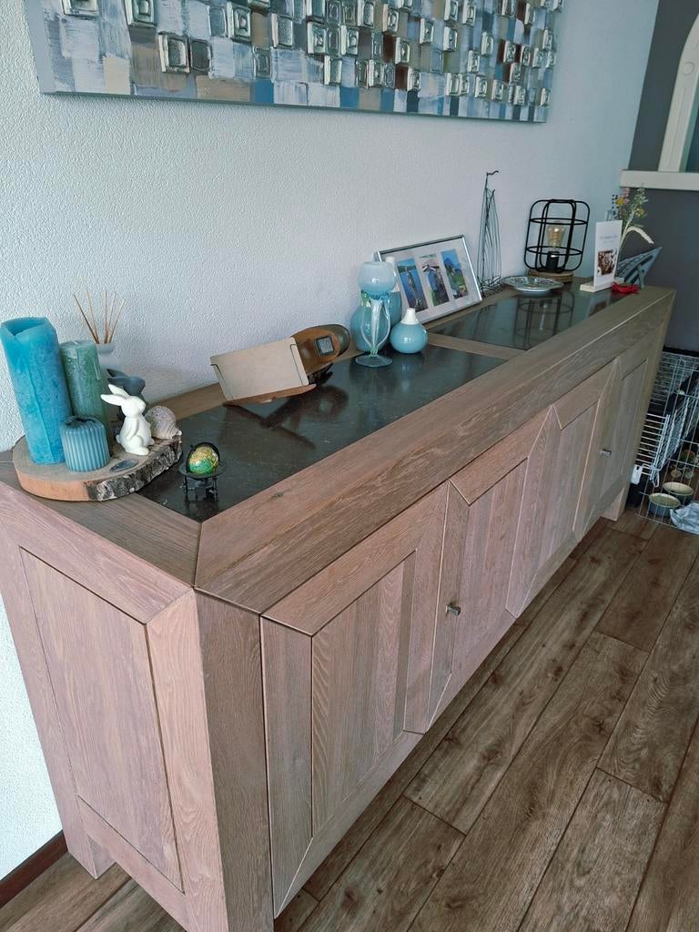 Massief eiken dressoir met Belgisch hardsteen, Ophalen, Gebruikt, 150 tot 200 cm, Overige materialen